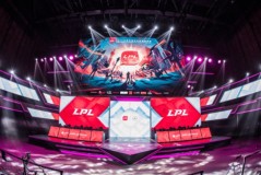 Faker神级操作震撼英雄联盟游戏圈，引发全球热议